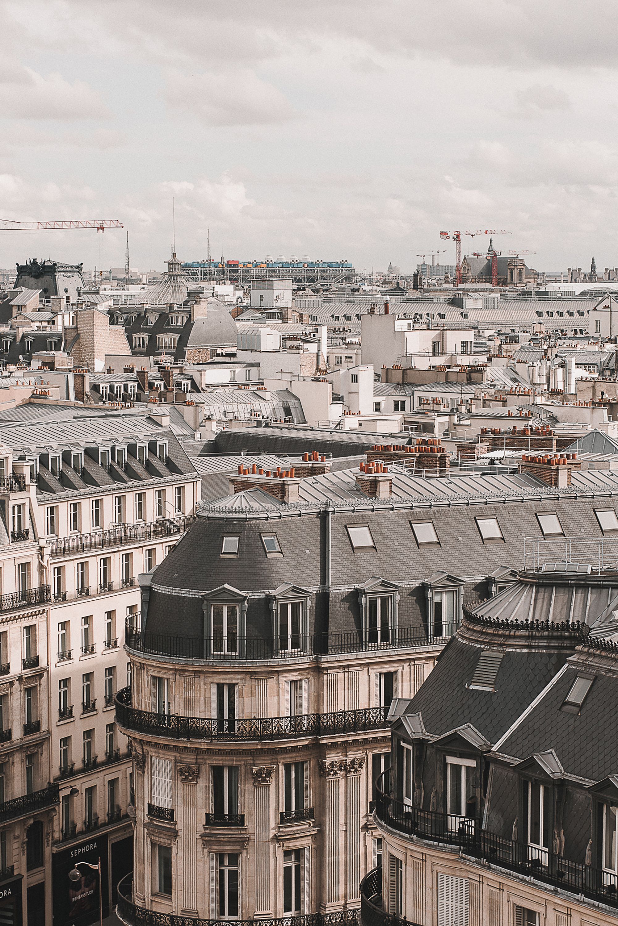 Comment financer une rénovation énergétique de copropriété sans emprunt ? surelevation-paris-plu-bioclimatique